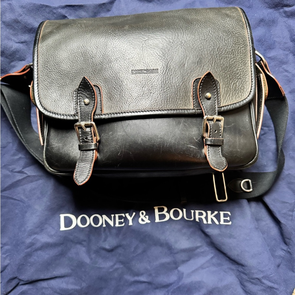 Vintage Dooney and Bourke mail bag